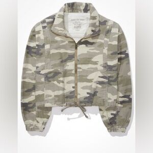 American Eagle Cropped Camo Jacket